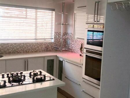 5 Bedroom House in Sinoville
