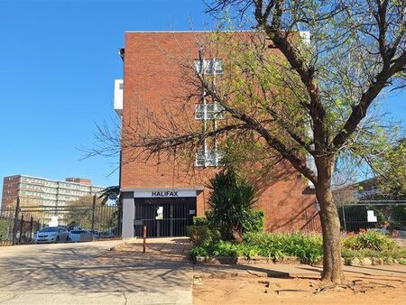 1.5 Bedroom Flat in Queenswood