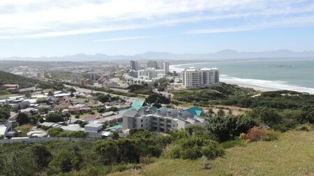 2 Bedroom duplex townhouse - freehold to rent in Mossel Bay Ext 26