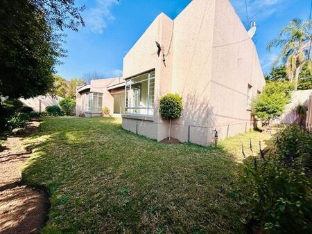 3 Bedroom house to rent in Lonehill, Sandton