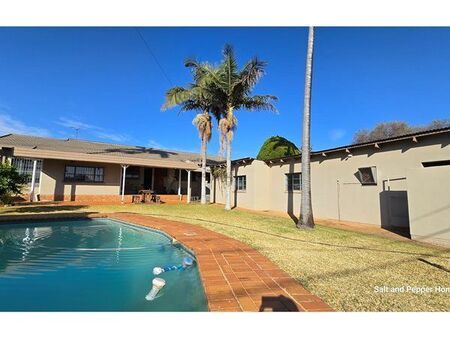 3 Bedroom House in Sinoville