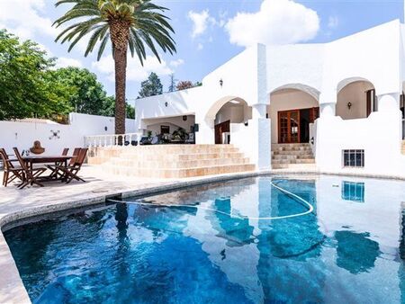 5 Bedroom House in River Club