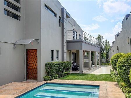 3 Bedroom Cluster in Bryanston
