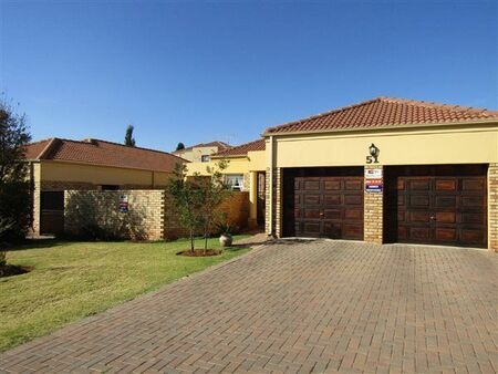 3 Bedroom House in Florida Glen