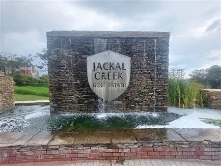 2 Bedroom Apartment in Jackal Creek Golf Estate