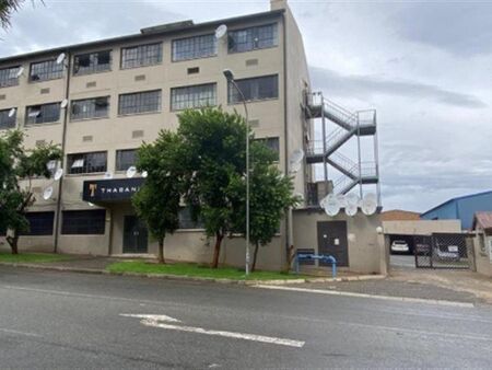 3 Bedroom Apartment in Troyeville