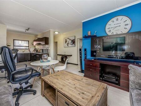 2 Bedroom Apartment in Fourways