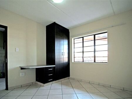 0.5 Bedroom House in Kempton Park Central