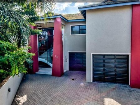 5 Bedroom House in Glen Eagles Estate