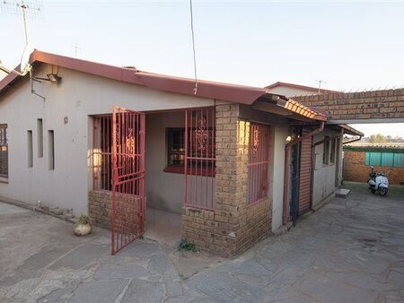 4 Bedroom House in Shalimar Ridge