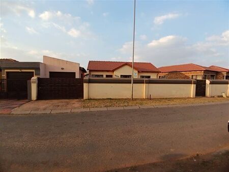 3 Bedroom House in Leondale