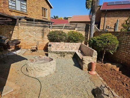 3 Bedroom House in Amberfield