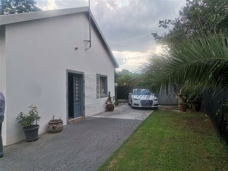 2 Bedroom House in Eldoraigne