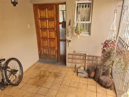 3 Bedroom House in Die Hoewes