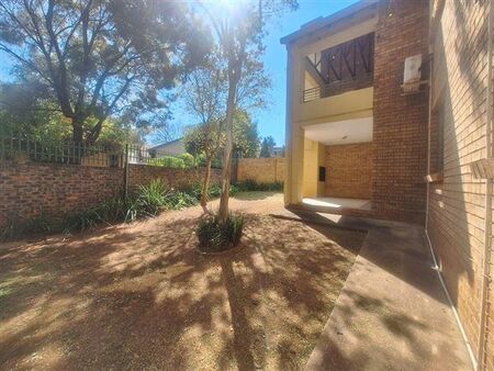 3 Bedroom Apartment in Die Hoewes