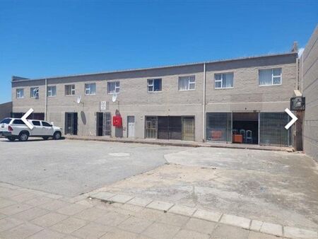 1 Bedroom House in Uitenhage Central