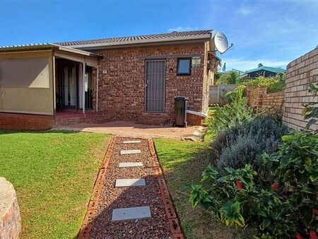 1 Bedroom Apartment in Jeffreys Bay
