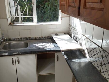 1 Bedroom Flat in Abbotsford