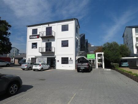 1 Bedroom Apartment in Paardevlei