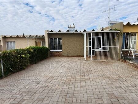 1 Bedroom House in Keidebees