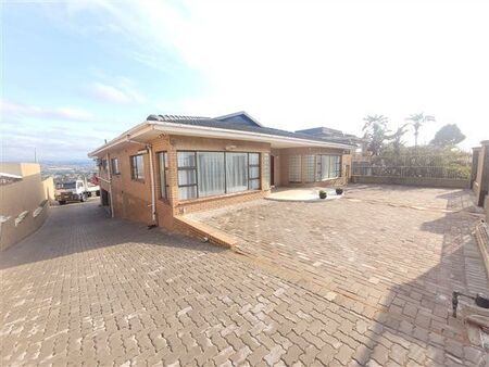 4 Bedroom House in Merewent