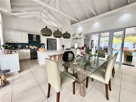 4 Bedroom House in Simbithi Estate