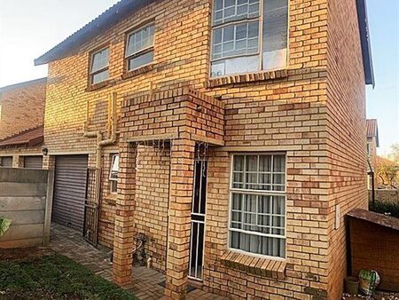 3 Bedroom Townhouse in Radiokop