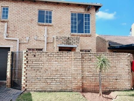 3 Bedroom Townhouse in Strubens Valley