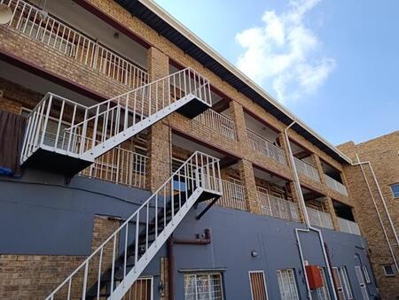 1 Bedroom Apartment in Krugersdorp Central