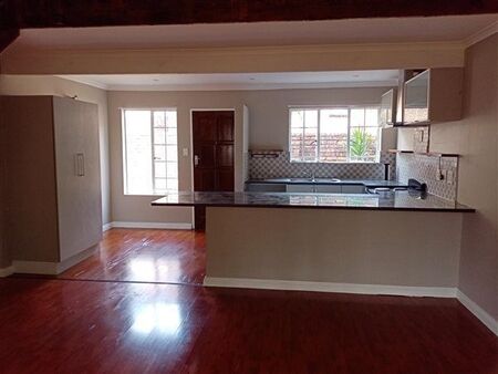 3 Bedroom Townhouse in La Montagne
