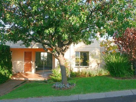 2 Bedroom Townhouse in Rietvalleirand