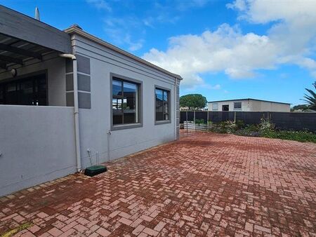 2 Bedroom Apartment in Country Club