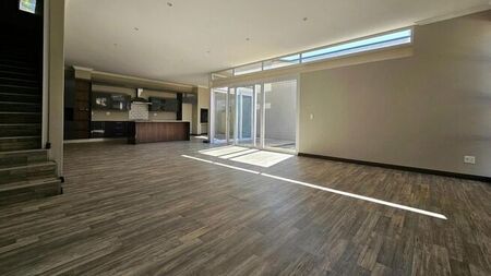 3 Bedroom duplex townhouse - sectional to rent in Baileys Muckleneuk, Pretoria