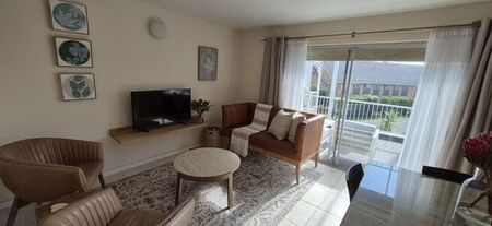 2 Bedroom apartment to rent in Rondebosch Village, Cape Town