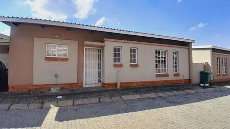 3 Bedroom apartment to rent in Waterval East, Rustenburg