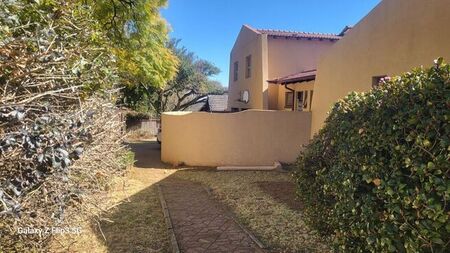 4 Bedroom house to rent in Northcliff, Randburg