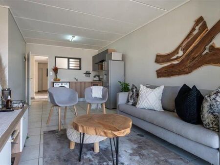 2 Bedroom Apartment in Linbro Park
