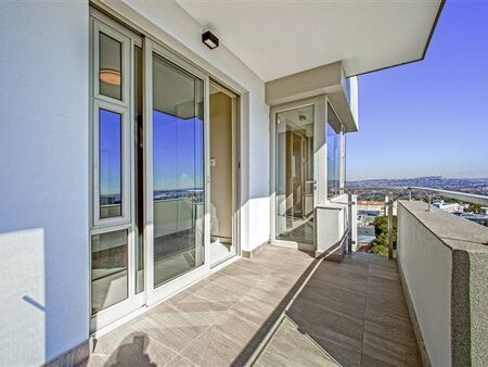 2 Bedroom Apartment in Rosebank