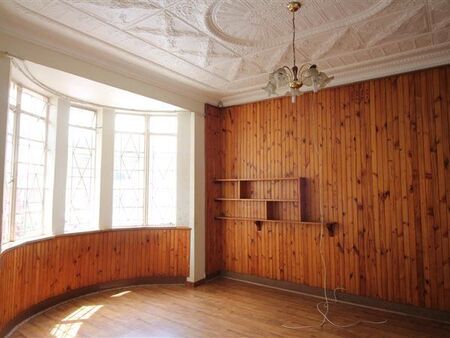 3 Bedroom House in Kensington