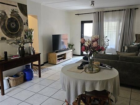 2 Bedroom Apartment in Sunninghill