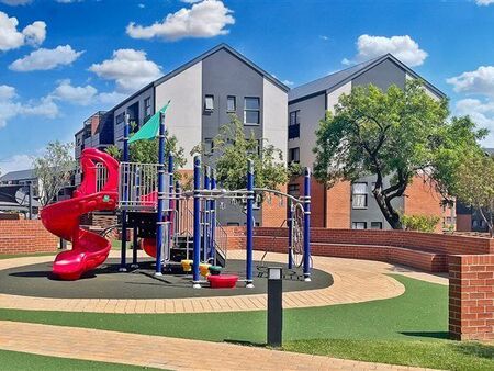 3 Bedroom Apartment in Fourways Gardens