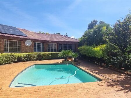 4 Bedroom House in Van Riebeeck Park