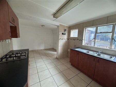 1 Bedroom Apartment in Parkhill Gardens