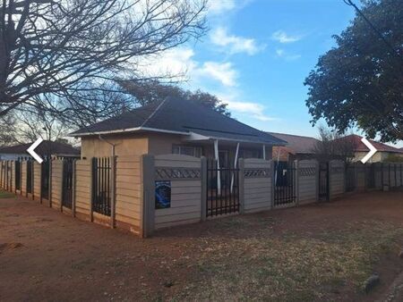 2 Bedroom House in Brakpan Central