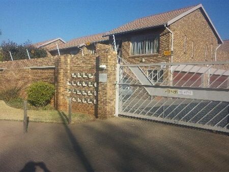 2 Bedroom Apartment in Westwood