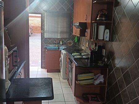 2 Bedroom Townhouse in Alberton