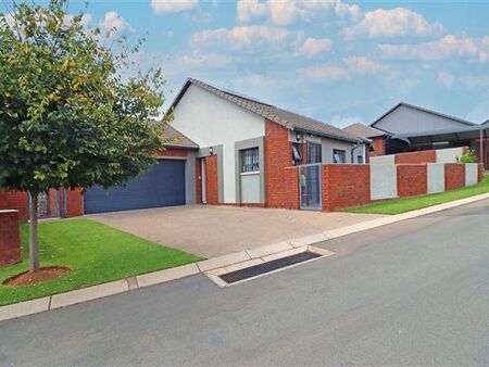 3 Bedroom Townhouse in Amberfield