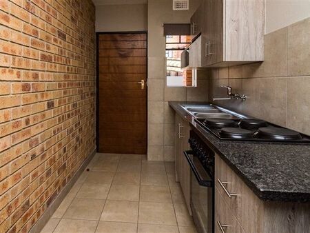 2 Bedroom Apartment in Die Hoewes