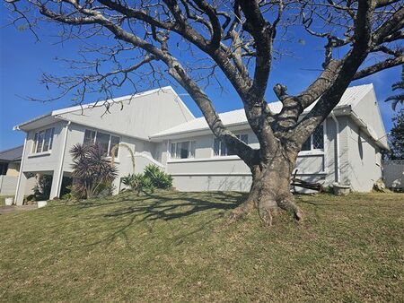 4 Bedroom House in Baysville