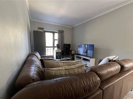 1 Bedroom Townhouse in Waterfall